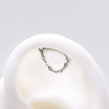 Detail View 1 of Implant Grade Titanium Modern Curve Chained Internally Threaded Labret